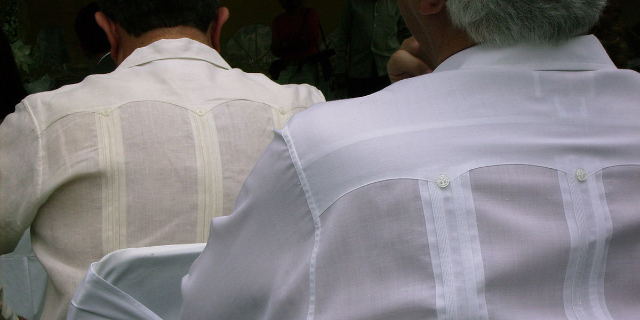 Las guayaberas de los anfitriones